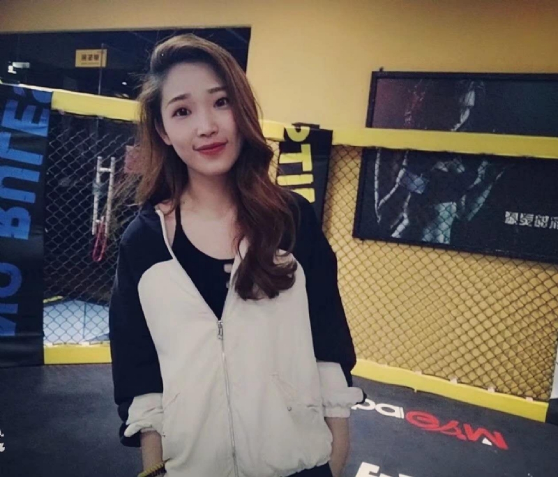 平ling的第三张照片--马尾中老年相亲网